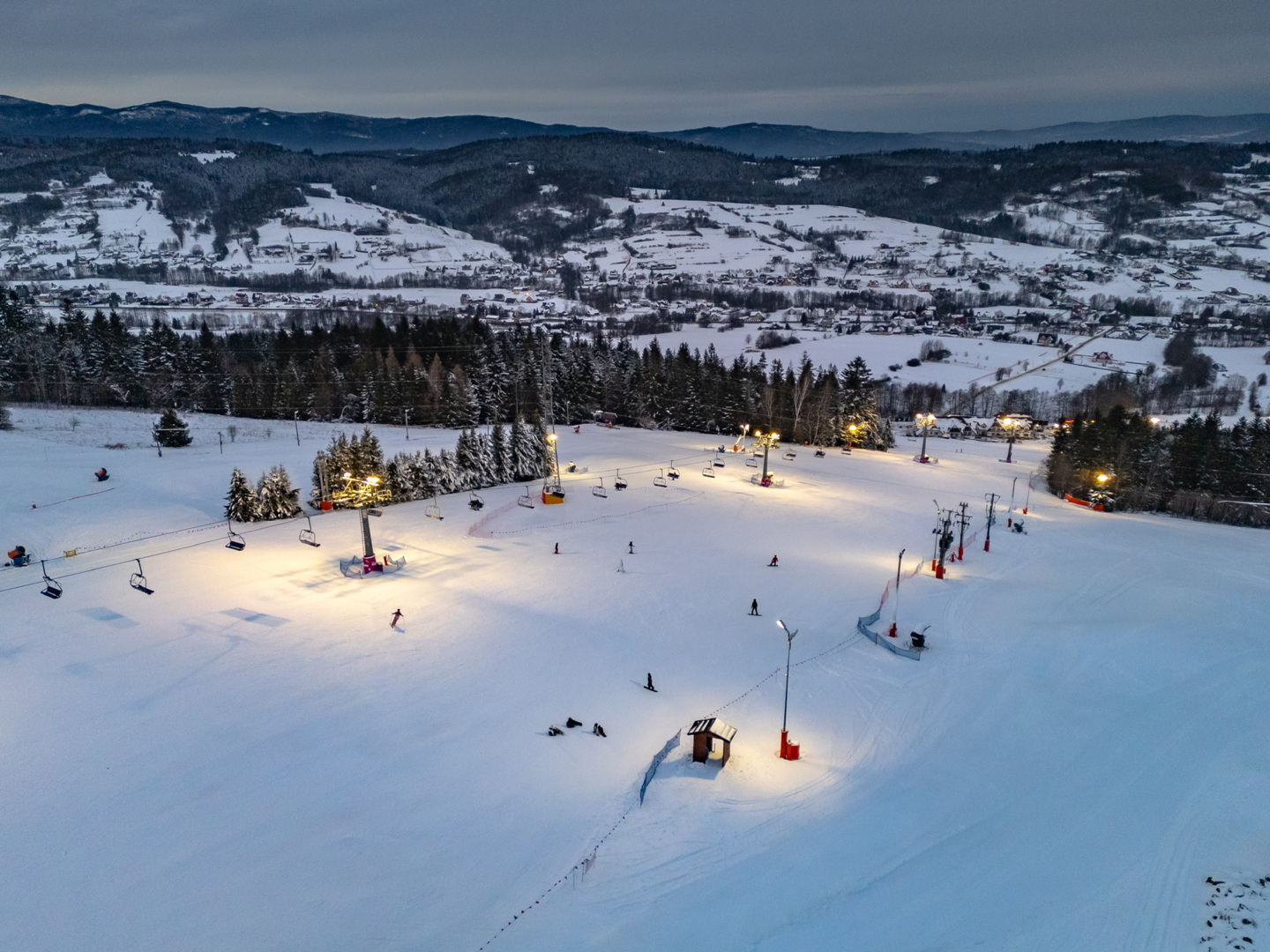 Stok Beskid Spytkowice — narty dla dzieci i dorosłych